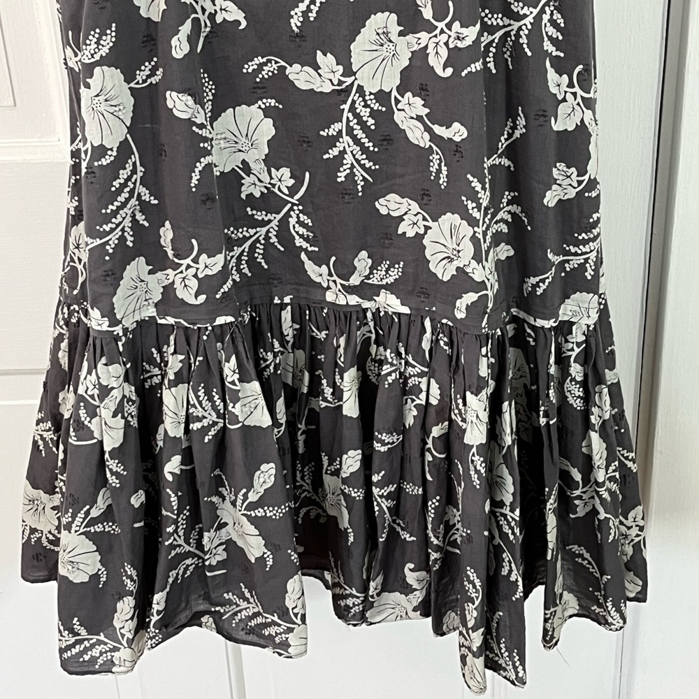 GAP Gray White Floral Pleated Ruffle Trim Shift Dress Spaghetti Strap Hawaiian 4 - Picture 8 of 13